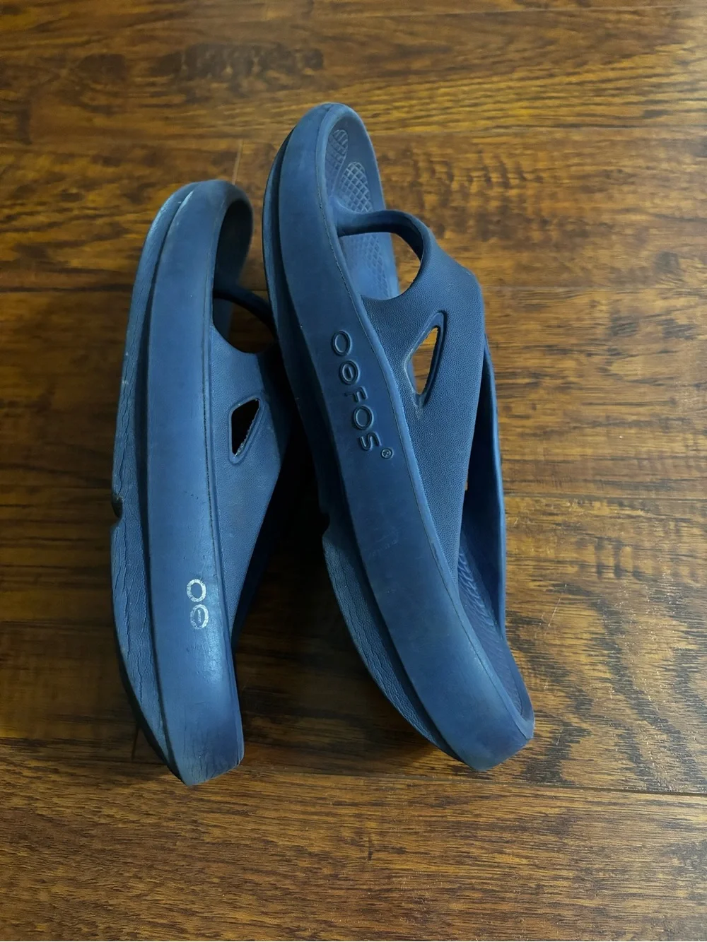 OOFOS Recovery Sandals Cushioned Footbed  Impact Absorb Navy Blue Flip Flops